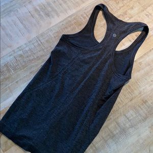 Lululemon gray tank top size 2